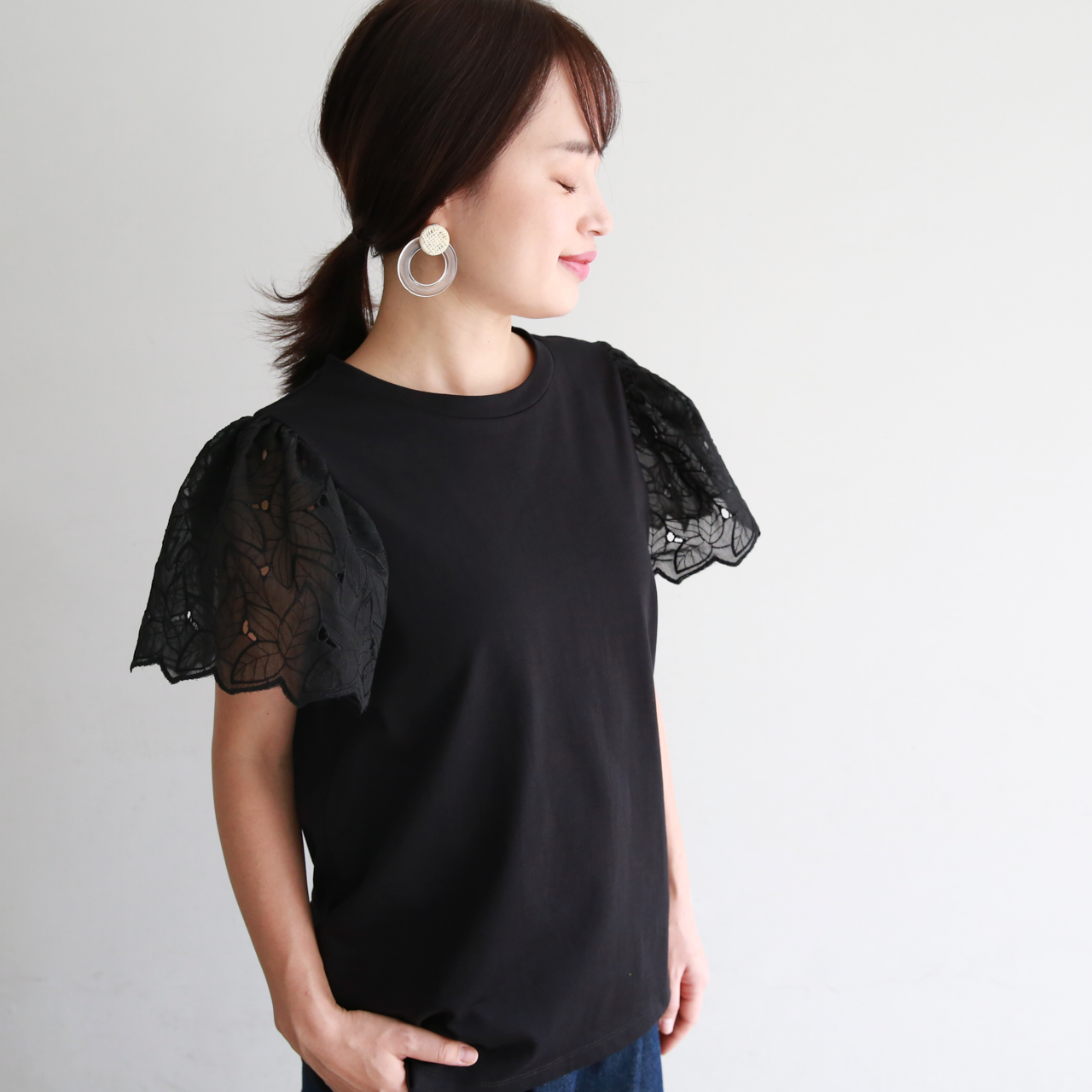 เสื้อยืดแขนลูกไม้ แขนฝรั่งเศส สีดำ 0578BK
