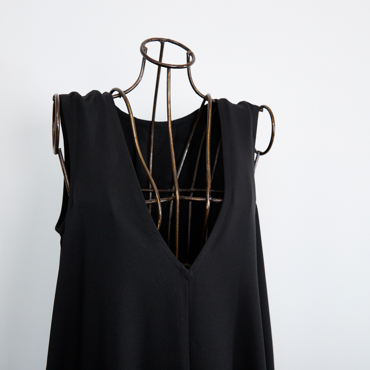 [Length adjustable] Back gathered layered dress, black, 0665BK